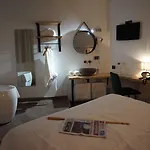 Restaurant Les Glycines Hotel 3*